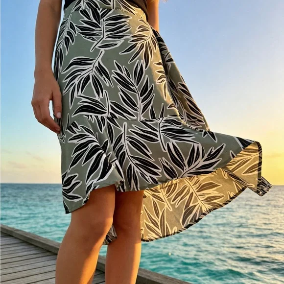 Women's Green Leaf Print Ruffle Hem Skirt - Picture 2 of 4